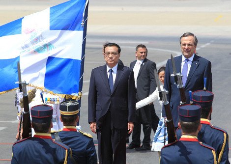 Στην Ελλάδα ο Κινέζος πρωθυπουργός -Θερμή υποδοχή από τον Αντώνη Σαμαρά στο αεροδρόμιο [εικόνες] | iefimerida.gr 2
