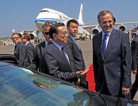 Στην Ελλάδα ο Κινέζος πρωθυπουργός -Θερμή υποδοχή από τον Αντώνη Σαμαρά στο αεροδρόμιο [εικόνες] | iefimerida.gr 4