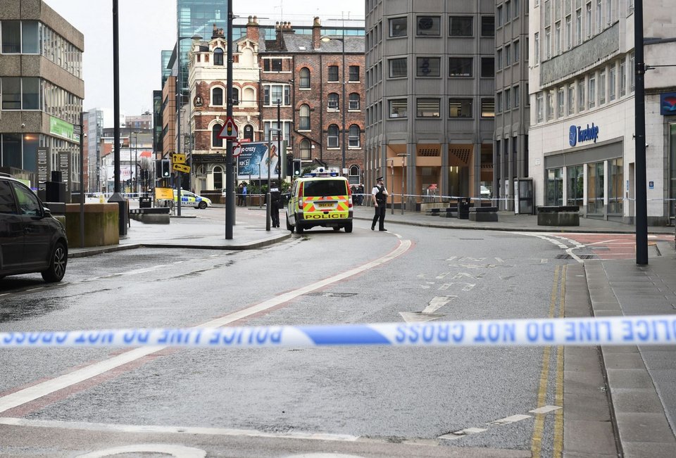 Ερευνες για βόμβα στο Λίβερπουλ -Η αστυνομία εκκένωσε το κέντρο [εικόνες] | iefimerida.gr 3