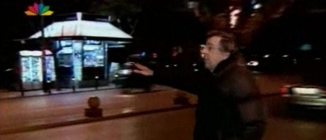 Καρέ-καρέ η αποχώρηση Λιάπη από την Ευελπίδων -Ηρεμος και χαμογελαστός άπλωσε το χέρι του και σταμάτησε το πρώτο ταξί [εικόνες] | iefimerida.gr 8