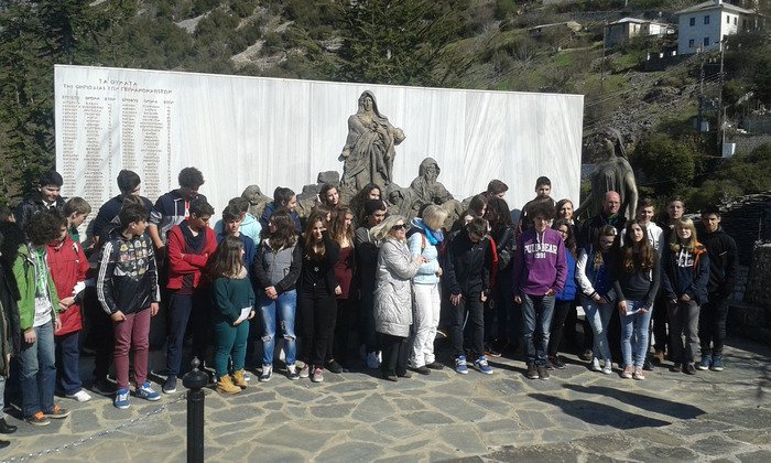 Μήνυμα κατά του ναζισμού έστειλαν Γερμανοί μαθητές από το μαρτυρικό χωριό των Λιγκιάδων στα Ιωάννινα [εικόνες] | iefimerida.gr 0