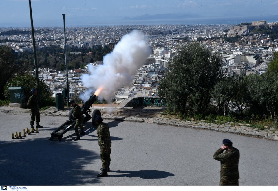 Τα κανόνια του Λυκαβηττού -Με τους 21 κανονιοβολισμούς ξεκίνησαν οι εορτασμοί της 25ης Μαρτίου [εικόνες] | iefimerida.gr 2