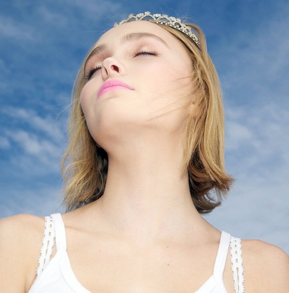 Πώς σχολίασε ο Τζόνι Ντεπ την bisexual 16χρονη κόρη του [εικόνες]  | iefimerida.gr 3