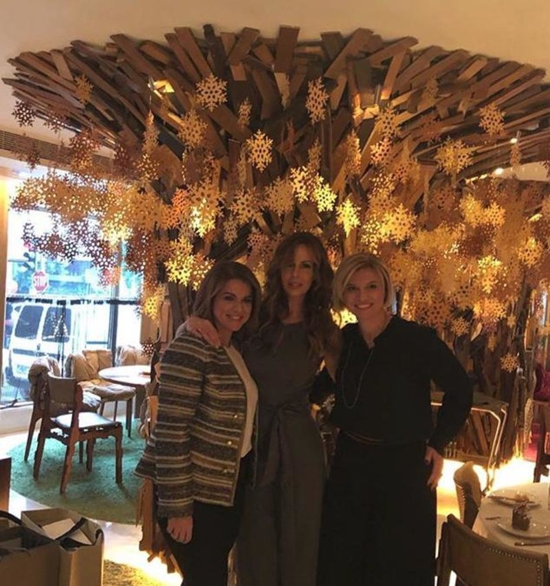 Το χριστουγεννιάτικο γεύμα της Μαρέβας Μητσοτάκη με τις κυρίες της ΝΔ [εικόνες] | iefimerida.gr 12