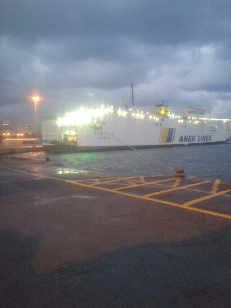 Προβλήματα από τον χιονιά στην Κρήτη: Εγκλωβίστηκαν οδηγοί, δεν άνοιξαν σχολεία [εικόνες] | iefimerida.gr 1