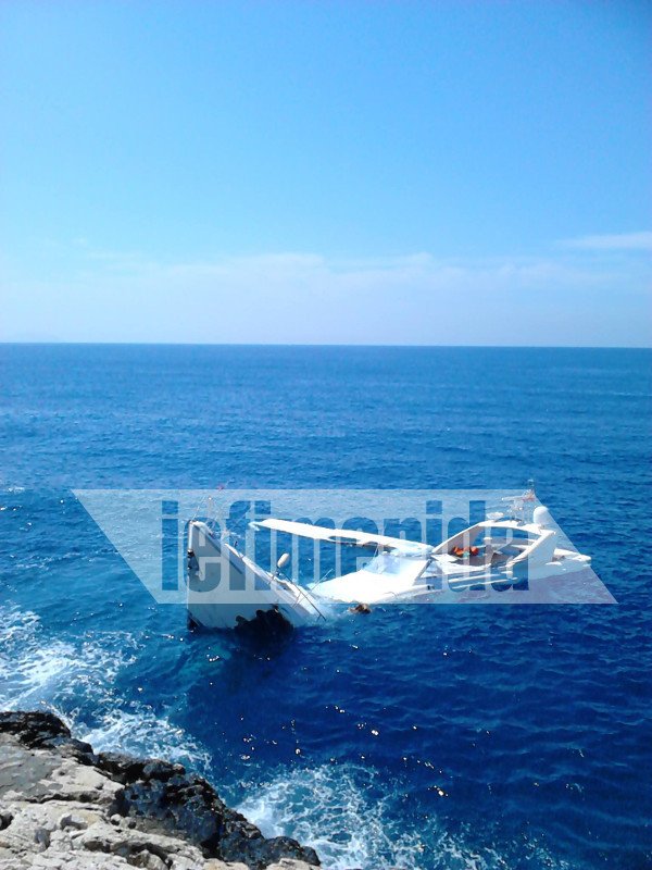 Ναυάγησε θαλαμηγός -Γέμισαν τα Λιμανάκια με συντρίμμια [αποκλειστικές εικόνες] | iefimerida.gr 1