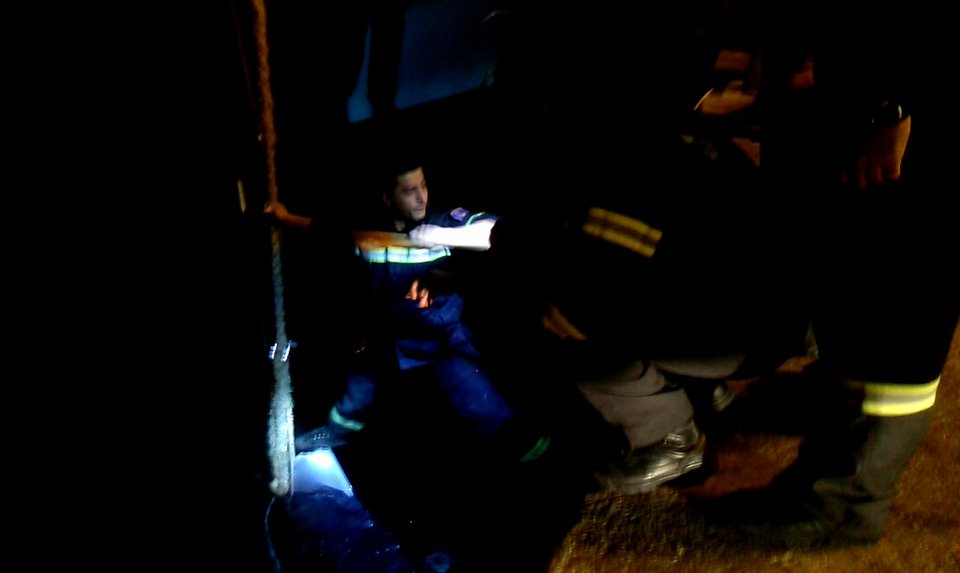 Πώς συνέβη η τραγωδία στη Μυτιλήνη -Επεσε ΙΧ στο λιμάνι, δύο παιδιά νεκρά [εικόνες & βίντεο] | iefimerida.gr 2