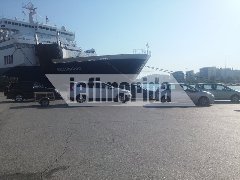 Αυξημένη η κίνηση στα λιμάνια -«Βούλιαξε» από αδειούχους ο Πειραιάς [εικόνες] | iefimerida.gr 4