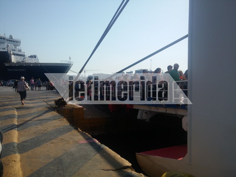 Αυξημένη η κίνηση στα λιμάνια -«Βούλιαξε» από αδειούχους ο Πειραιάς [εικόνες] | iefimerida.gr 7