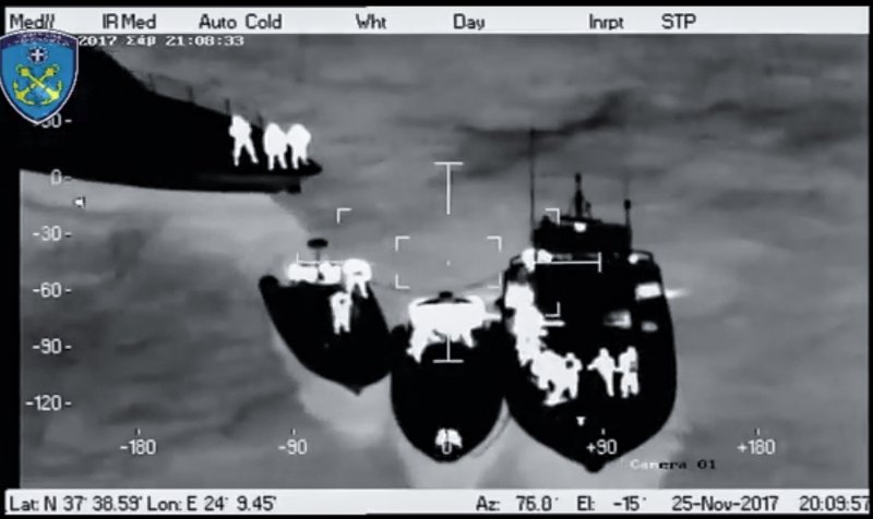 Λιμενικό: Η κινηματογραφική καταδίωξη από Ιόνιο μέχρι Τζιά για ναρκωτικά [εικόνες] | iefimerida.gr 1