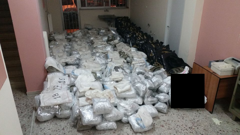 Μεσολόγγι: Ετσι μετέφεραν την τεράστια ποσότητα ναρκωτικών με το φουσκωτό [εικόνες] | iefimerida.gr 2