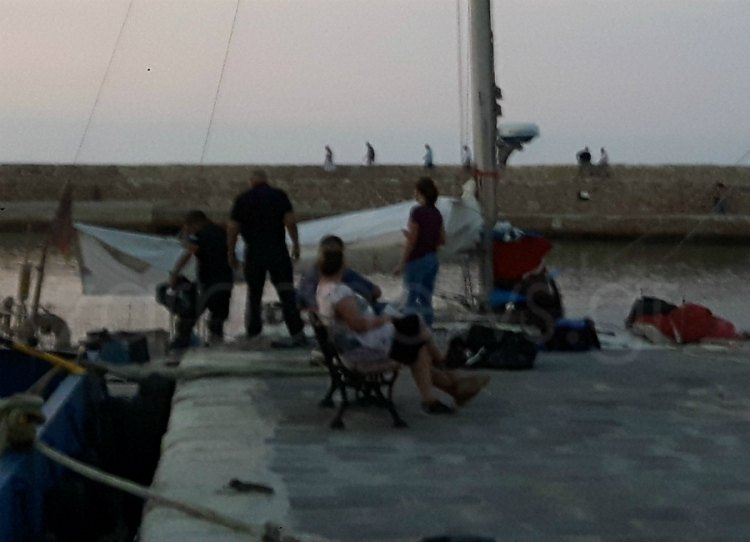 Χανιά: Υπόθεση αρχαιοκαπηλίας σε ιστιοφόρο ερευνούν οι αρχές -Κρατούνται δύο Γερμανοί [εικόνες] | iefimerida.gr 1