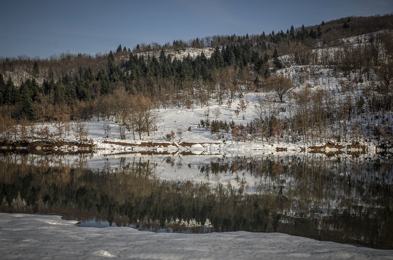 Μαγεία το χιονισμένο τοπίο στη λίμνη Πλαστήρα [εικόνες] | iefimerida.gr 2