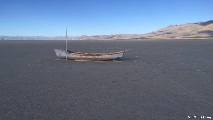 Λίμνη στη Βολιβία... εξατμίστηκε ολοσχερώς [εικόνες] | iefimerida.gr 0