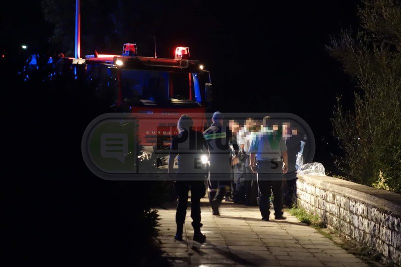 Γυναίκα έπεσε στη λίμνη Ιωαννίνων- Την έσωσε αστυνομικός [εικόνες & βίντεο] | iefimerida.gr 1