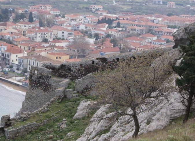 Σοκ στη Λήμνο: Κατέρρευσε τμήμα του ενετικού κάστρου της Μύρινας [εικόνες] | iefimerida.gr 4