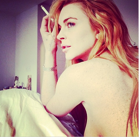 Η Lindsay Lohan μοιράζεται topless φωτογραφία της με τους θαυμαστές της στο Instagram | iefimerida.gr 0