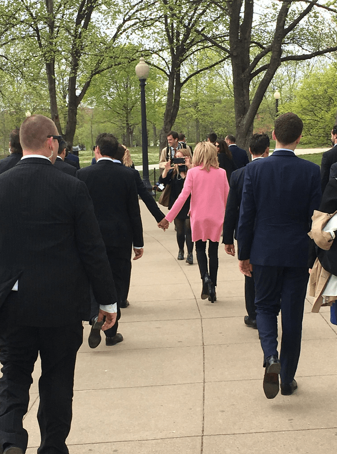 Οι Μακρόν στην Ουάσινγκτον έκαναν ό,τι και στην Αθήνα -Ξάφνιασαν τους πάντες, πήγαν βόλτα χωρίς πρόγραμμα [εικόνες] | iefimerida.gr 0