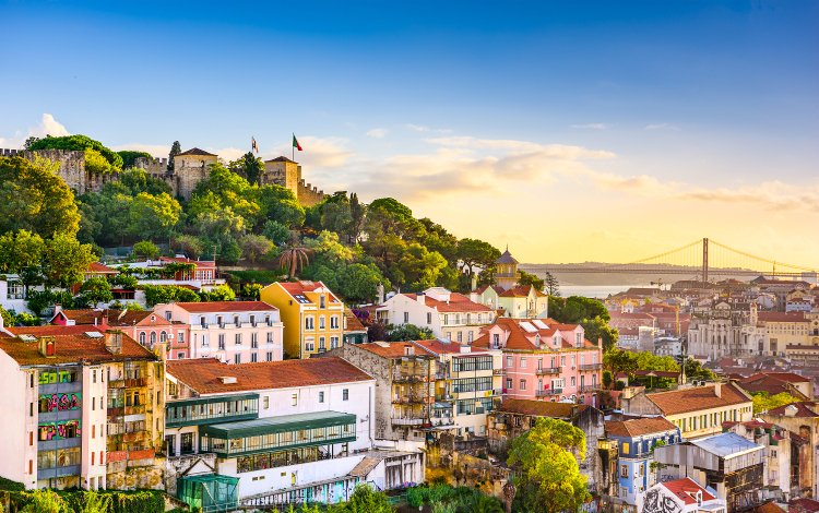 Η Λισαβόνα έγινε αγαπημένος προορισμός των Ευρωπαίων για το Σ/Κ [εικόνες] | iefimerida.gr 6