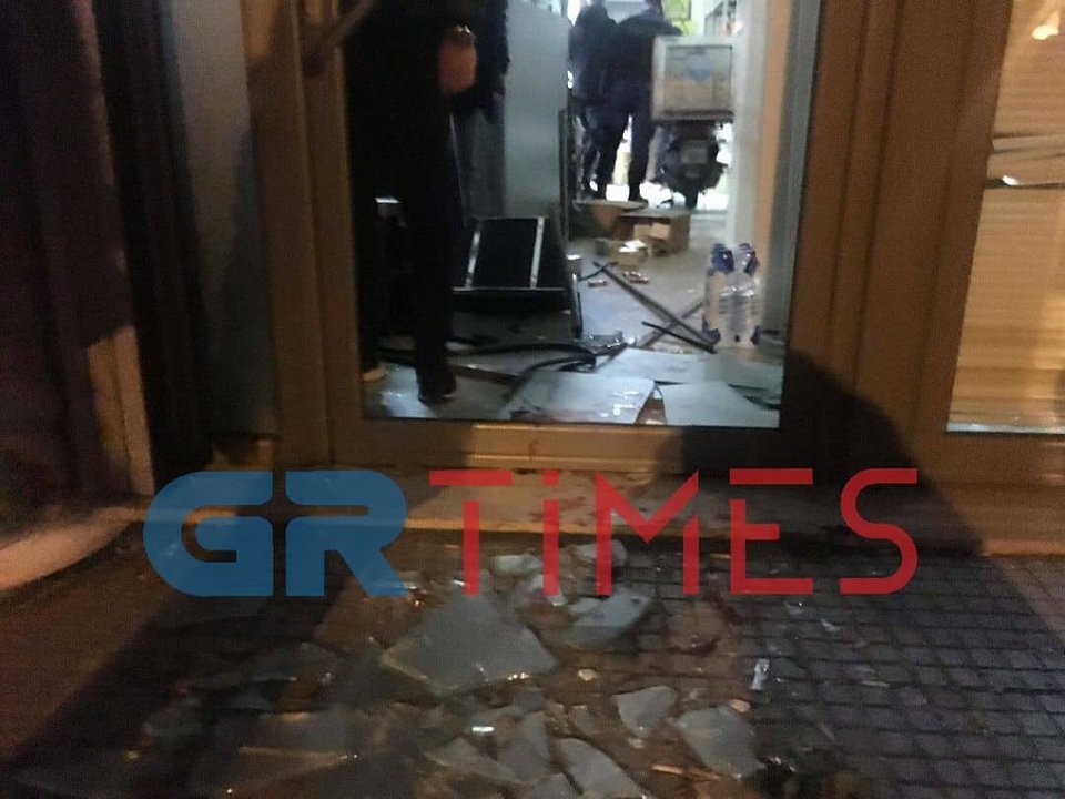 Θεσσαλονίκη: Ληστεία με πυροβολισμούς -Δύο τραυματίες [εικόνες & βίντεο] | iefimerida.gr 1