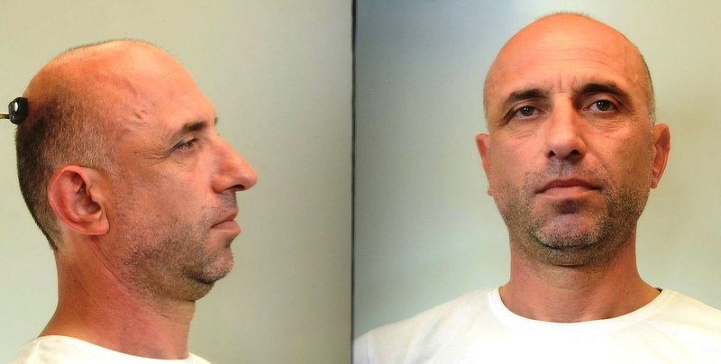 O (επ) HUSI ή HYSI ή THANASSI ή PUTOS ή DHIMAS (ον) VLADIMIR ή ANDREAS ή THANASI ή DHIMAS του KUJTIM ή DHIONIS ή DHILNIS ή DIONISI και της HAVAKO ή VITORI ή VIKTORIA ή AVANA , γεννηθείς στις 10-9-1973 στην Αλβανία