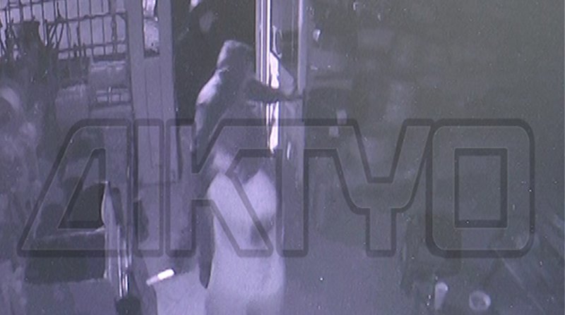 Καρέ-καρέ διάρρηξη σε επιχείρηση οικοδομικών υλικών στις Σέρρες -Με κουκούλες και τσεκούρια [εικόνες & βίντεο] | iefimerida.gr 0