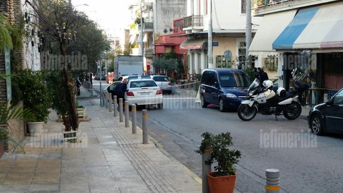 Πυροβολισμοί σε ληστεία σούπερ μάρκετ στα Πετράλωνα -Καρέ καρέ η σύλληψη του ενός δράστη [εικόνες] | iefimerida.gr 6