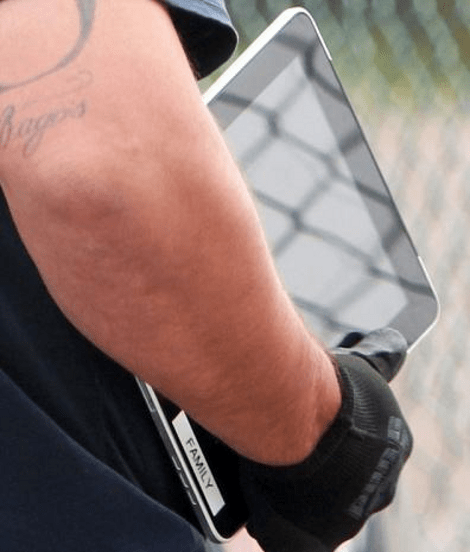 Πήγαν να κλέψουν το γιο της Αντζελίνα Τζολί και του Μπραντ Πιτ [εικόνες] | iefimerida.gr 1