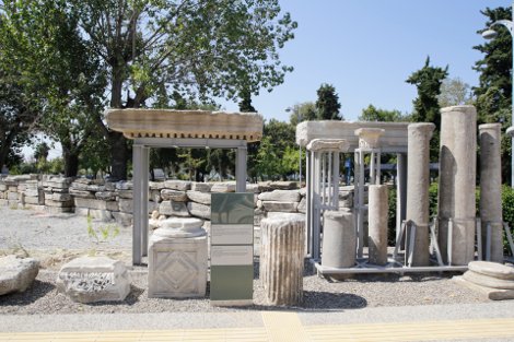 Η ξεχωριστή «λάμψη» της πέτρας: Εντυπωσιακές αρχαιότητες που βρέθηκαν σε ανασκαφές στη Θεσσαλονίκη [εικόνες] | iefimerida.gr 0