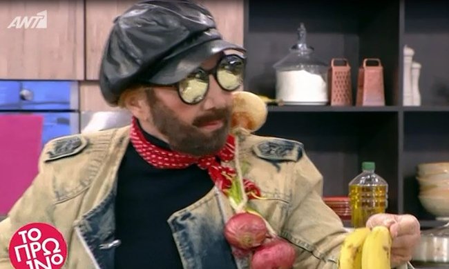 Θα κλάψετε με τη μεταμφίεση της Λίτσας Πατέρα σε βαρύμαγκα μανάβη [βίντεο] | iefimerida.gr 0