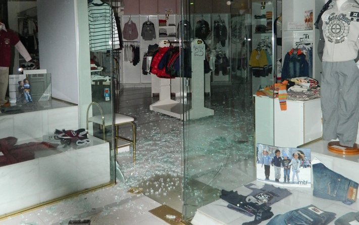 Γυαλιά καρφιά τα έκαναν οι οπαδοί του Παναθηναϊκού στη Λιβαδειά [εικόνες] | iefimerida.gr 2