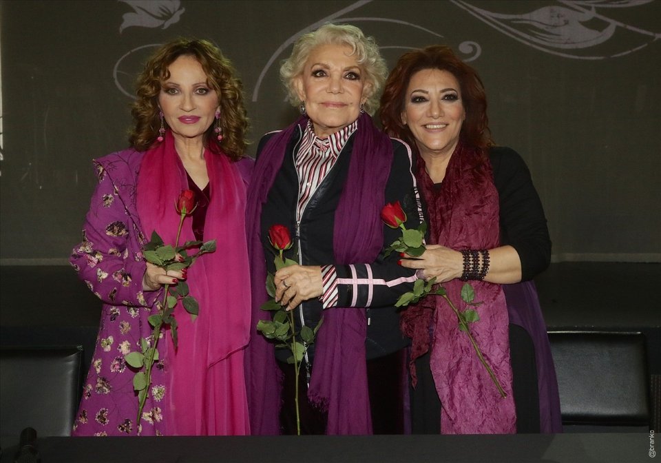 Βιτάλη: Είμαι 62 και ακόμα μαθαίνω -Μαρινέλλα: Σε ρώτησε κανείς την ηλικία σου; Τι να πούμε εμείς; | iefimerida.gr 1