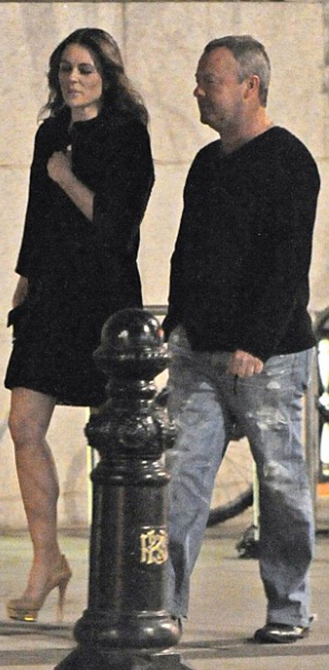 Το νέο αμόρε της καλλονής Λιζ Χάρλεϊ είναι ένας κοντόχοντρος κύριος με κόκκινα μάγουλα [εικόνες] | iefimerida.gr 2