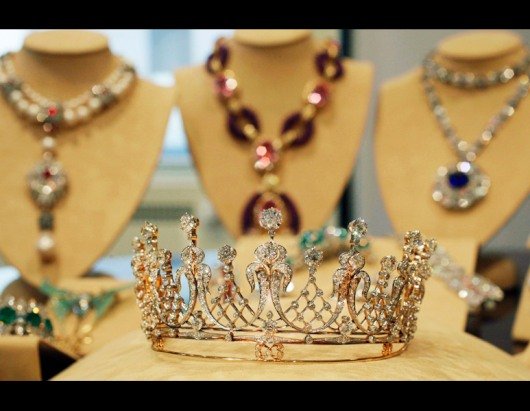 Αστρονομικό ρεκόρ για τα κοσμήματα της Ελίζαμπεθ Τέιλορ [εικόνες] | iefimerida.gr 10