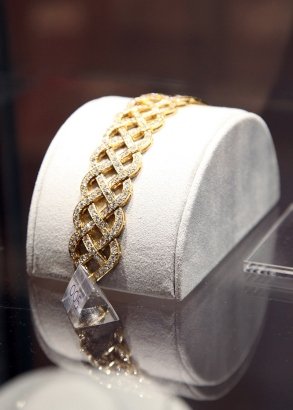 Αστρονομικό ρεκόρ για τα κοσμήματα της Ελίζαμπεθ Τέιλορ [εικόνες] | iefimerida.gr 2