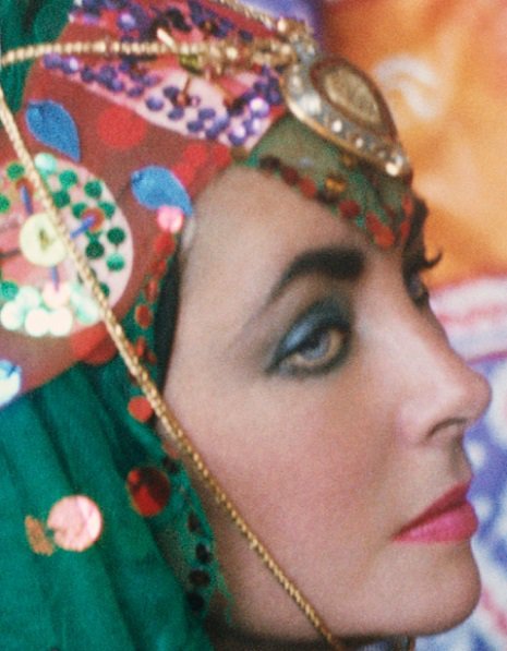 Ομορφιά και δέος που κόβουν την ανάσα: Η Ελίζαμπεθ Τέιλορ, συγκλονιστική, όταν επισκέφθηκε το Ιράν [εικόνες] | iefimerida.gr 0