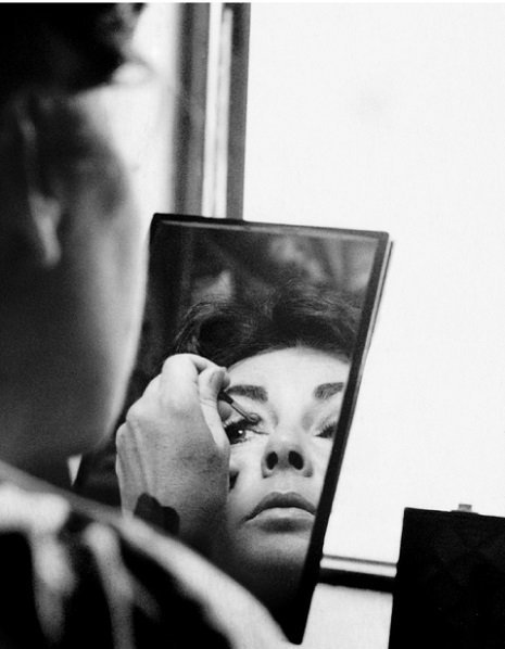 Ομορφιά και δέος που κόβουν την ανάσα: Η Ελίζαμπεθ Τέιλορ, συγκλονιστική, όταν επισκέφθηκε το Ιράν [εικόνες] | iefimerida.gr 1