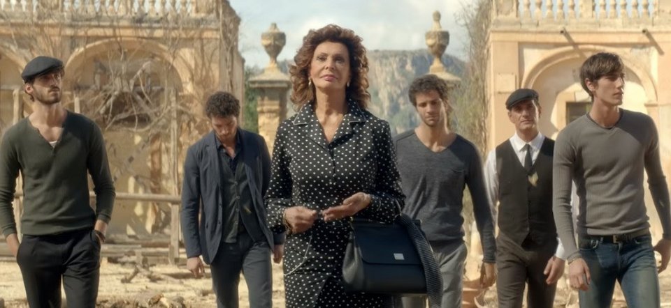 Σοφία Λόρεν, μοντέλο στα 82 της για τους Dolce & Gabbana [εικόνες & βίντεο] | iefimerida.gr 0