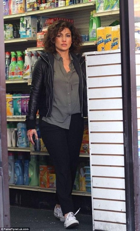 Τζένιφερ Λόπεζ: Γεμάτη εκδορές και αίματα [εικόνες]  | iefimerida.gr 0