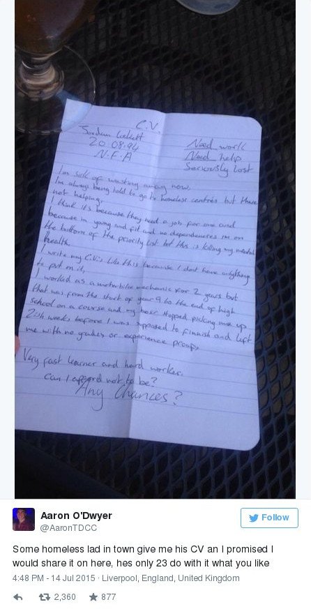 Άστεγος έδωσε σε περαστικό το βιογραφικό του και αυτό έγινε viral στο Twitter [εικόνες] | iefimerida.gr 0