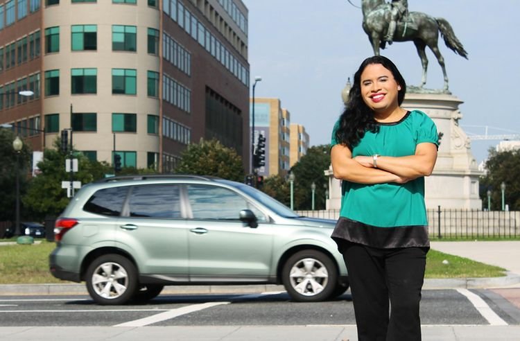 Ιστορική πρόσληψη: Τρανσέξουαλ υπάλληλος στο Λευκό Οίκο [εικόνες] | iefimerida.gr 3