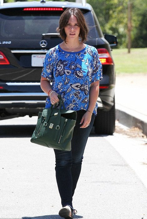 Η Τζένιφερ Λοβ Xιούιτ έγινε μάνα και εγκατέλειψε τον εαυτό της [εικόνες]    | iefimerida.gr 0