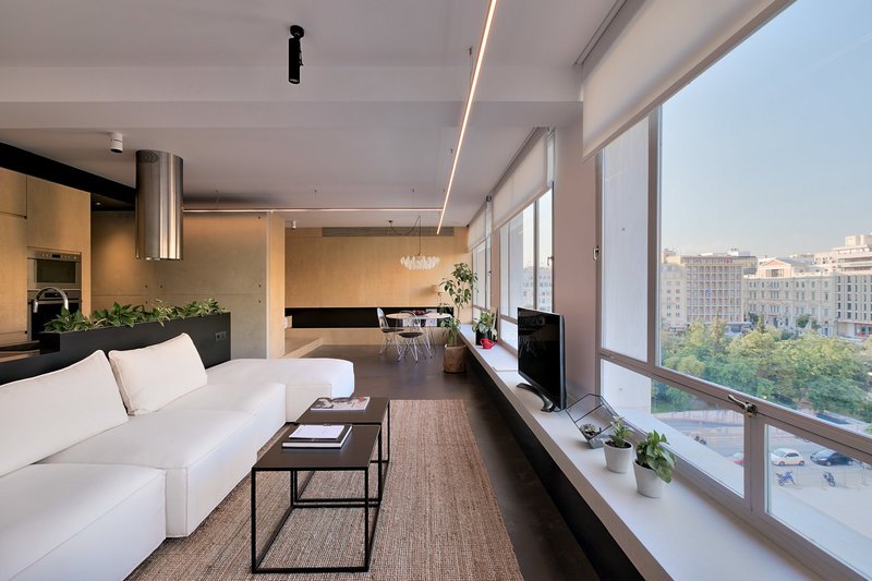 Η μεταμόρφωση παλιών γραφείων στην πλατεία Καρύτση σε ένα μίνιμαλ ντιζαϊνάτο διαμέρισμα -Με θέα όλο το κέντρο [εικόνες]  | iefimerida.gr 0