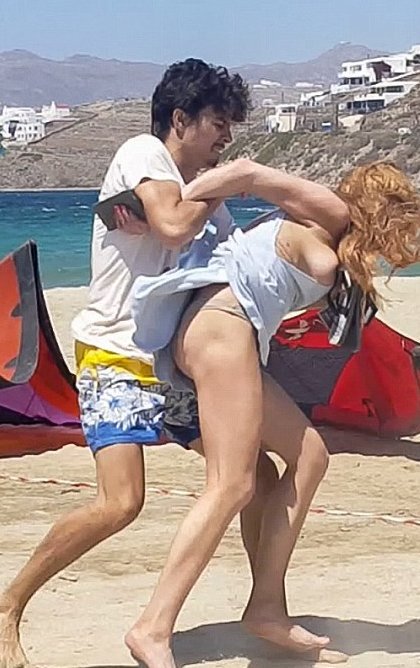 Θύμα ξυλοδαρμού η Λόχαν στη Μύκονο – Από τον Ρώσο αρραβωνιαστικό της [εικόνες] | iefimerida.gr 2