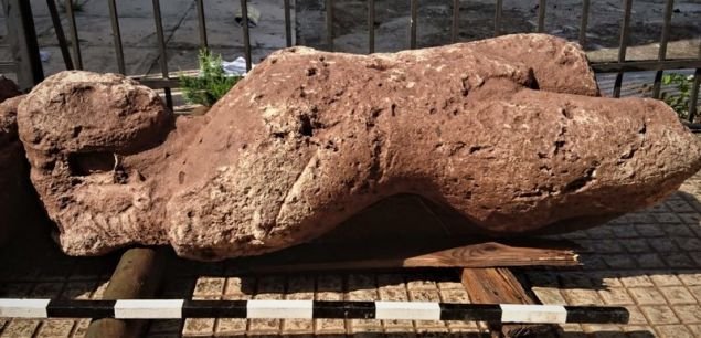 Πρόκειται για γλυπτά των αρχαϊκών χρόνων