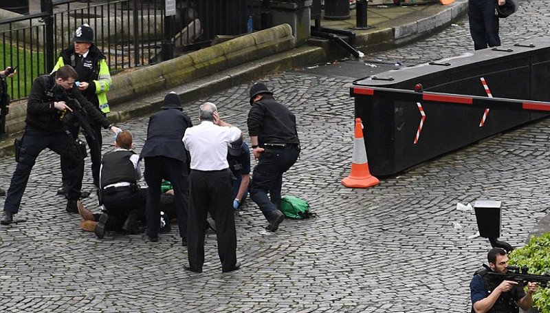 Αυτός είναι ο δράστης της επίθεσης στο Λονδίνο [εικόνες] | iefimerida.gr 3