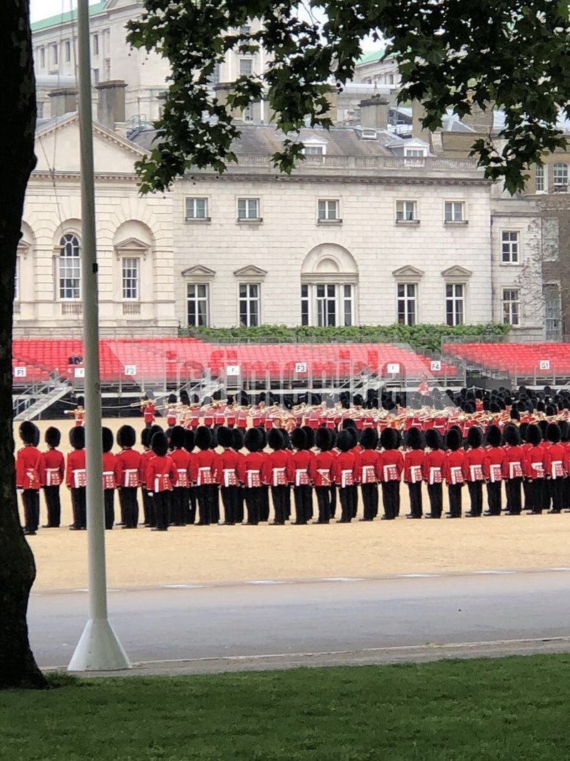 Αποκλειστικό: Η πρόβα της βασιλικής φρουράς και του ιππικού για το γάμο του πρίγκιπα Χάρι και της Μέγκαν Μαρκλ [βίντεο] | iefimerida.gr 3