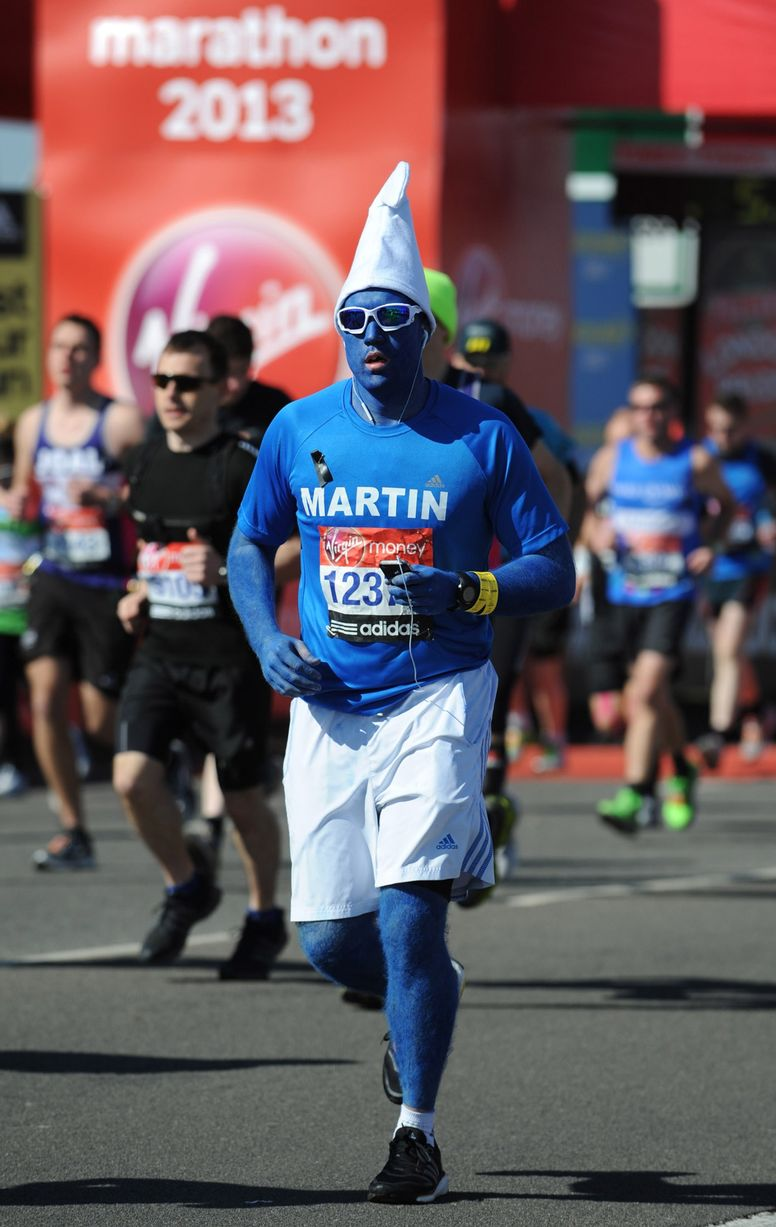 Καμήλες, ρινόκεροι και Στρουμφάκια έτρεξαν στο μαραθώνιο του Λονδίνου! [εικόνες] | iefimerida.gr 2