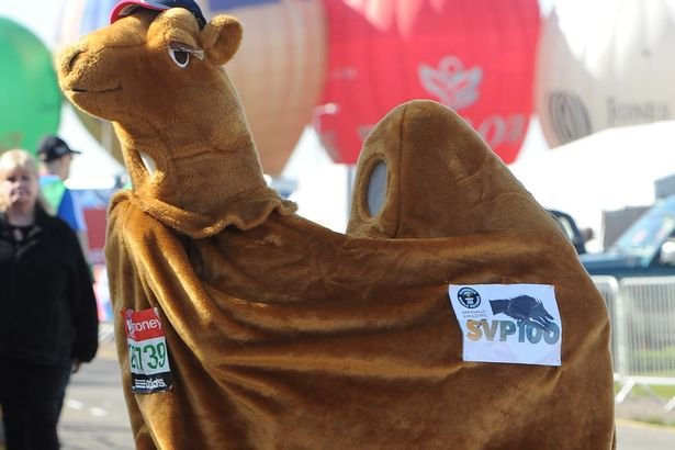 Καμήλες, ρινόκεροι και Στρουμφάκια έτρεξαν στο μαραθώνιο του Λονδίνου! [εικόνες] | iefimerida.gr 5