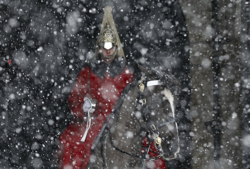 Σε κλοιό χιονιά το Λονδίνο -  «Κόκκινος» συναγερμός από τη μετεωρολογική υπηρεσία [εικόνες] | iefimerida.gr 6